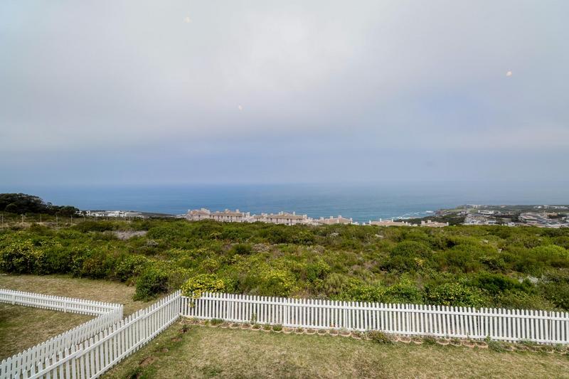 To Let 4 Bedroom Property for Rent in Pinnacle Point Golf Estate Western Cape
